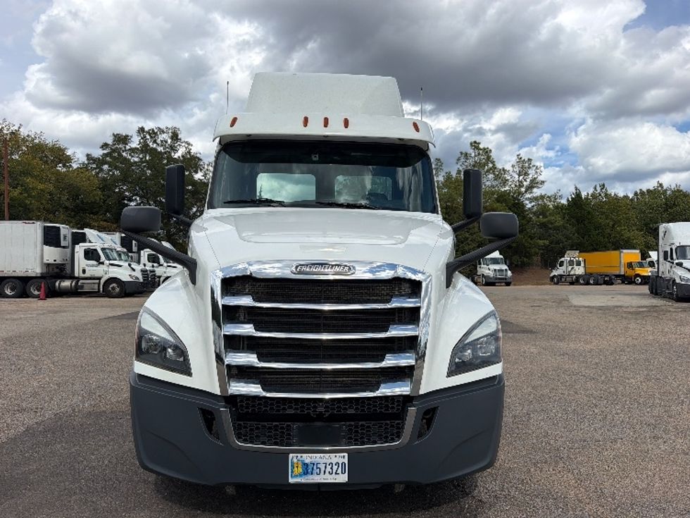Day Cab Tractor-Heavy Duty Tractors-Freightliner-2020-T12664ST-Belden-MS-408,560\n\t\tmiles-$ 52,500 - Image 2