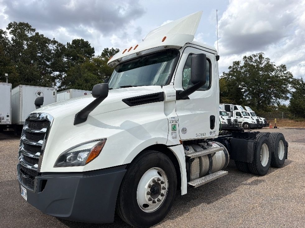 Day Cab Tractor-Heavy Duty Tractors-Freightliner-2020-T12664ST-Belden-MS-408,560\n\t\tmiles-$ 52,500 - Image 3