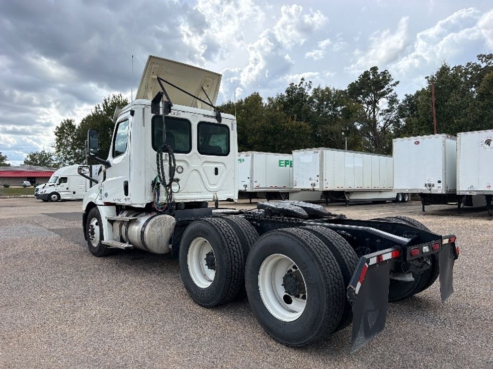 Day Cab Tractor-Heavy Duty Tractors-Freightliner-2020-T12664ST-Belden-MS-408,560\n\t\tmiles-$ 52,500 - Image 5