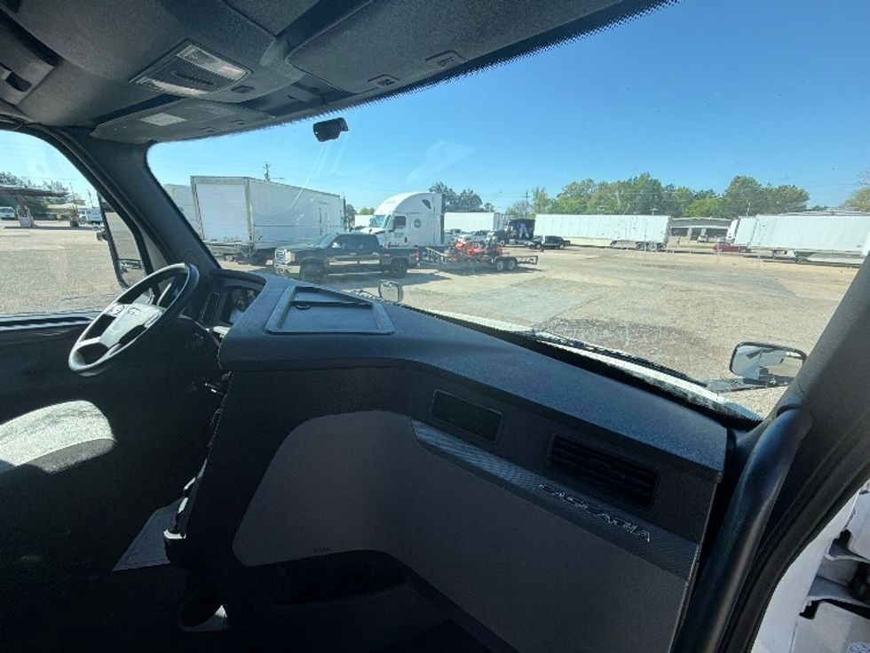 Day Cab Tractor-Heavy Duty Tractors-Freightliner-2020-T12664ST-Belden-MS-428,778\n\t\tmiles-$ 50,000 - Image 13