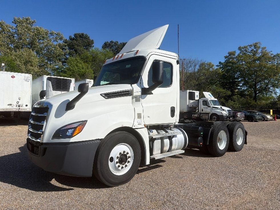 Day Cab Tractor-Heavy Duty Tractors-Freightliner-2020-T12664ST-Belden-MS-428,778\n\t\tmiles-$ 50,000 - Image 3