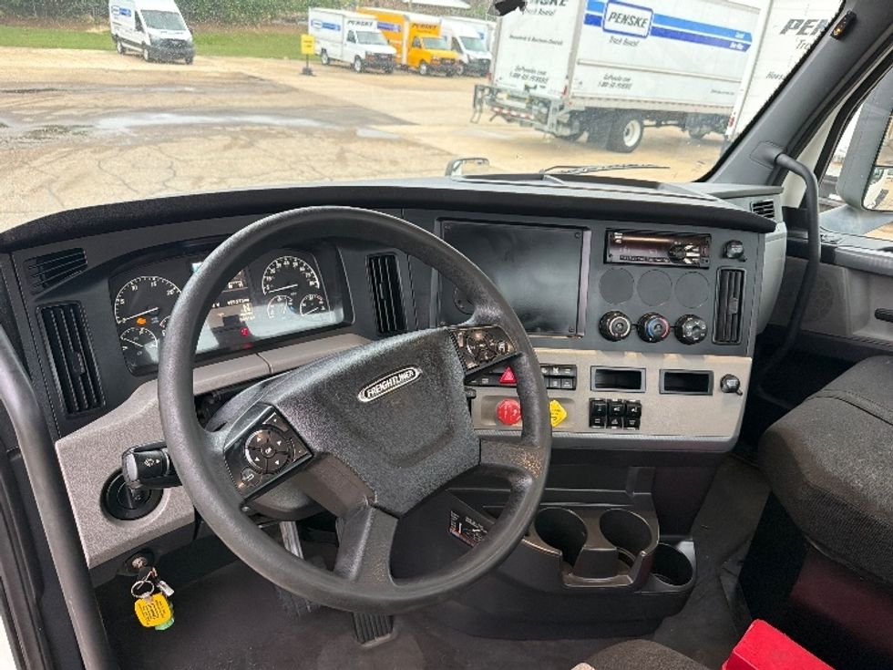 Day Cab Tractor-Heavy Duty Tractors-Freightliner-2020-T12664ST-Belden-MS-429,914\n\t\tmiles-$ 49,750 - Image 10
