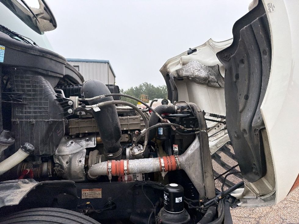 Day Cab Tractor-Heavy Duty Tractors-Freightliner-2020-T12664ST-Belden-MS-429,914\n\t\tmiles-$ 49,750 - Image 15