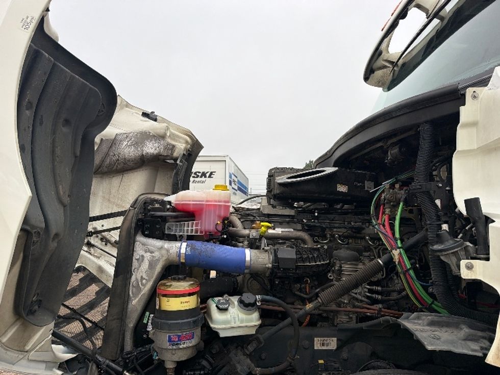 Day Cab Tractor-Heavy Duty Tractors-Freightliner-2020-T12664ST-Belden-MS-429,914\n\t\tmiles-$ 49,750 - Image 16