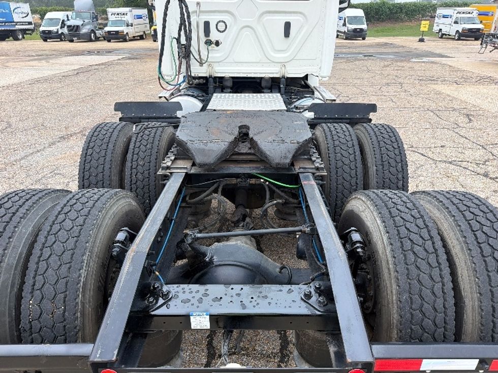 Day Cab Tractor-Heavy Duty Tractors-Freightliner-2020-T12664ST-Belden-MS-429,914\n\t\tmiles-$ 49,750 - Image 6