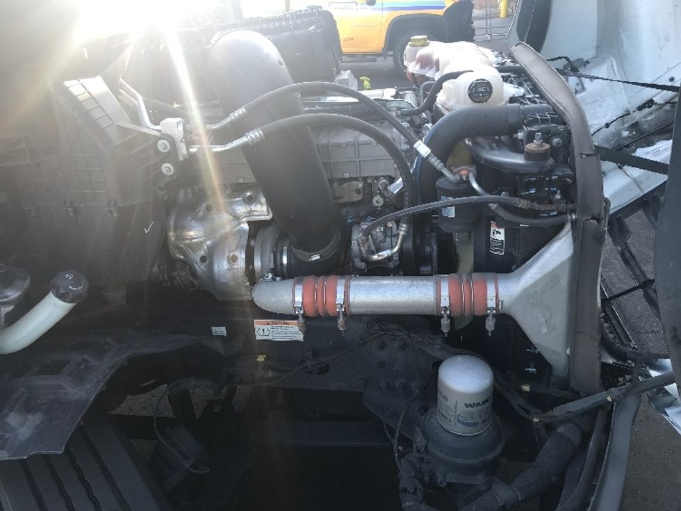 Day Cab Tractor-Heavy Duty Tractors-Freightliner-2020-T12664ST-Bensalem-PA-134,897\n\t\tmiles-$ 63,500 - Image 15