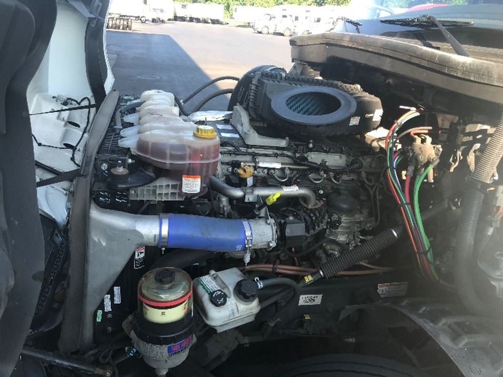 Day Cab Tractor-Heavy Duty Tractors-Freightliner-2020-T12664ST-Bensalem-PA-134,897\n\t\tmiles-$ 63,500 - Image 16