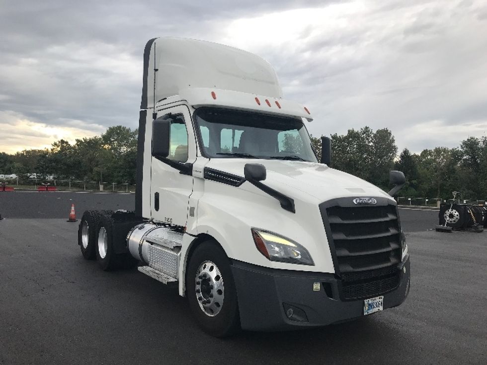 2018 International LT625 LT photo 17
