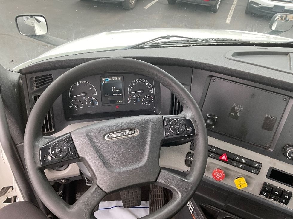 Day Cab Tractor-Heavy Duty Tractors-Freightliner-2020-T12664ST-Bethlehem-PA-344,079\n\t\tmiles-$ 59,250 - Image 11
