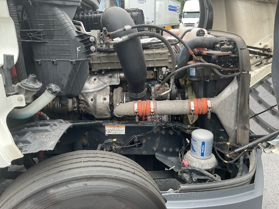 Day Cab Tractor-Heavy Duty Tractors-Freightliner-2020-T12664ST-Bethlehem-PA-344,079\n\t\tmiles-$ 59,250 - Image 15