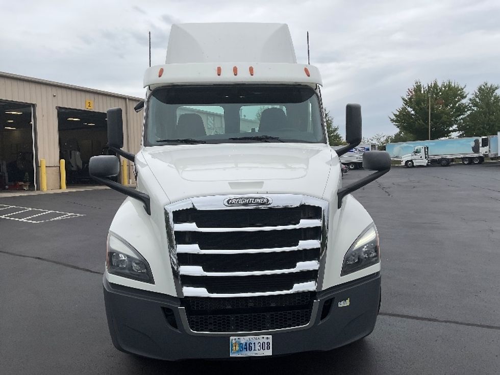 Day Cab Tractor-Heavy Duty Tractors-Freightliner-2020-T12664ST-Bethlehem-PA-344,079\n\t\tmiles-$ 59,250 - Image 2