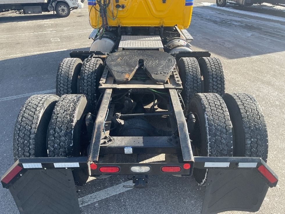 Day Cab Tractor-Heavy Duty Tractors-Freightliner-2020-T12664ST-Bethlehem-PA-467,921\n\t\tmiles-$ 38,750 - Image 6