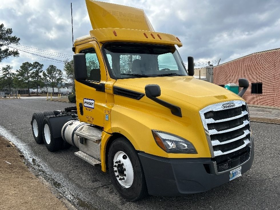 Day Cab Tractor-Heavy Duty Tractors-Freightliner-2020-T12664ST-Birmingham-AL-470,476\n\t\tmiles-$ 43,500 - Image 1