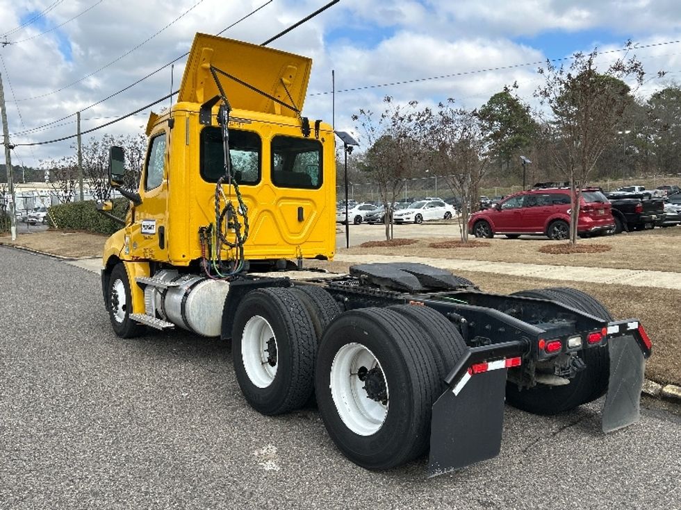 Day Cab Tractor-Heavy Duty Tractors-Freightliner-2020-T12664ST-Birmingham-AL-470,476\n\t\tmiles-$ 43,500 - Image 5