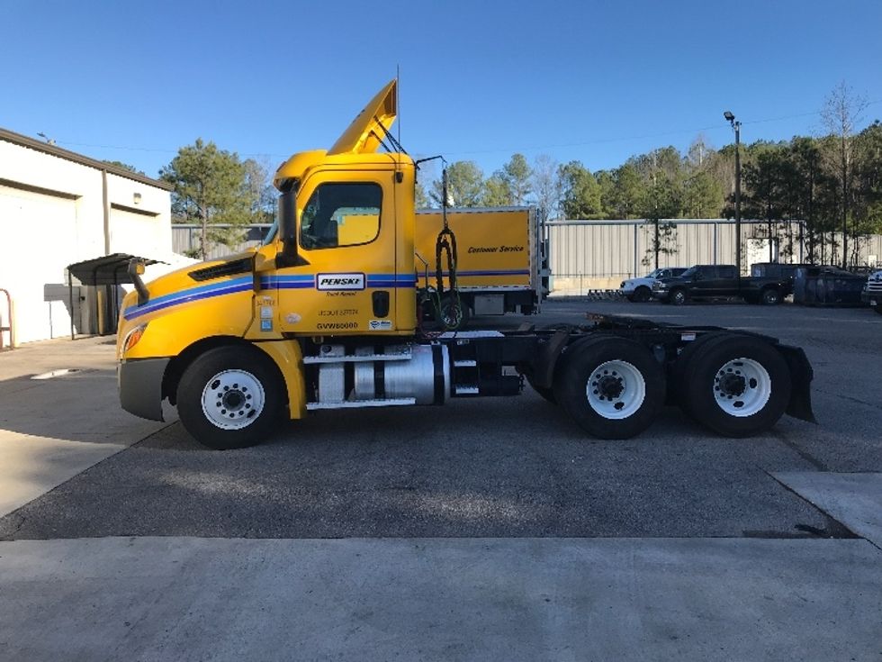 Day Cab Tractor-Heavy Duty Tractors-Freightliner-2020-T12664ST-Birmingham-AL-494,873\n\t\tmiles-$ 41,750 - Image 4