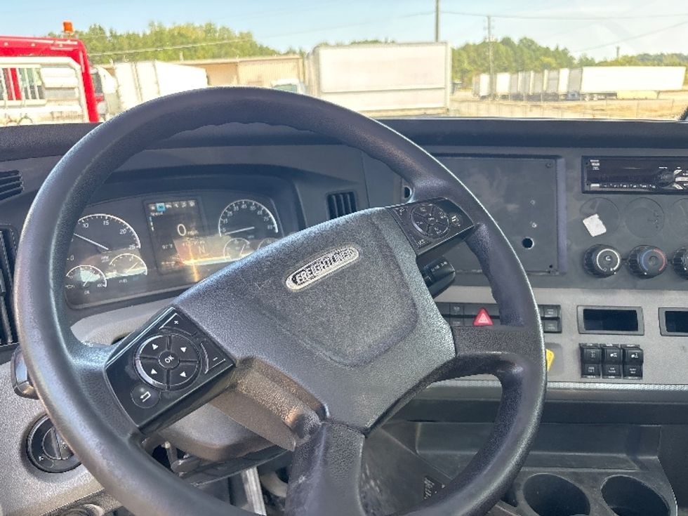 Day Cab Tractor-Heavy Duty Tractors-Freightliner-2020-T12664ST-Birmingham-AL-497,788\n\t\tmiles-$ 47,750 - Image 11
