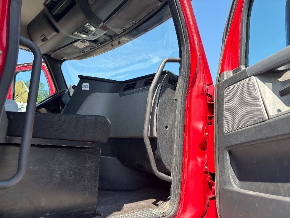 Day Cab Tractor-Heavy Duty Tractors-Freightliner-2020-T12664ST-Birmingham-AL-497,788\n\t\tmiles-$ 47,750 - Image 12