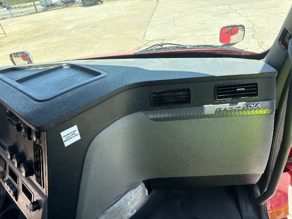 Day Cab Tractor-Heavy Duty Tractors-Freightliner-2020-T12664ST-Birmingham-AL-503,546\n\t\tmiles-$ 47,250 - Image 13