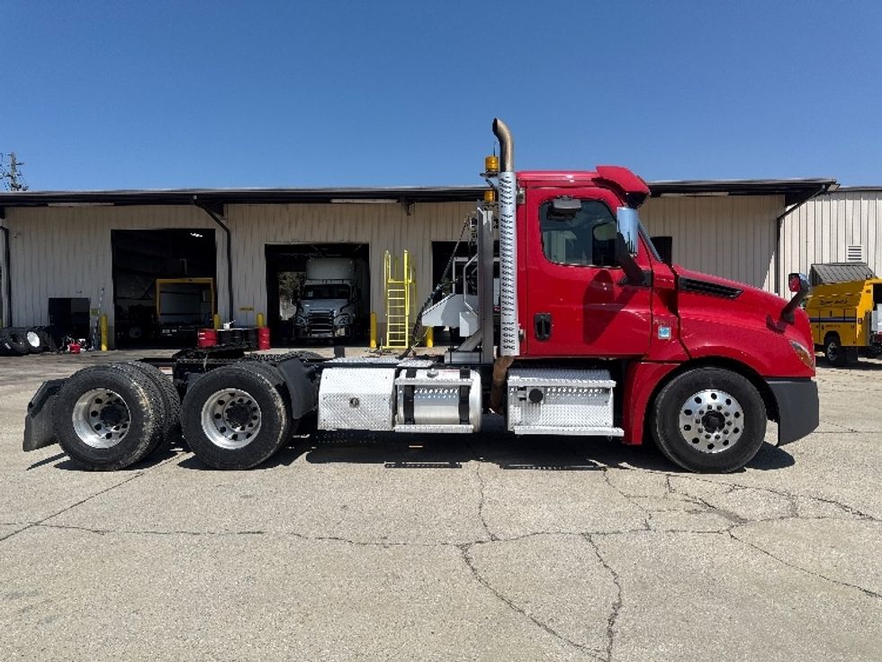 Day Cab Tractor-Heavy Duty Tractors-Freightliner-2020-T12664ST-Birmingham-AL-503,546\n\t\tmiles-$ 47,250 - Image 8