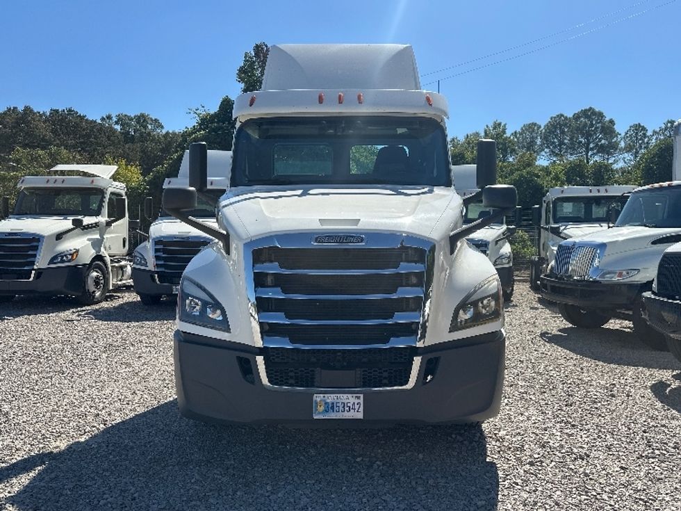 Day Cab Tractor-Heavy Duty Tractors-Freightliner-2020-T12664ST-Birmingham-AL-510,682\n\t\tmiles-$ 43,750 - Image 2