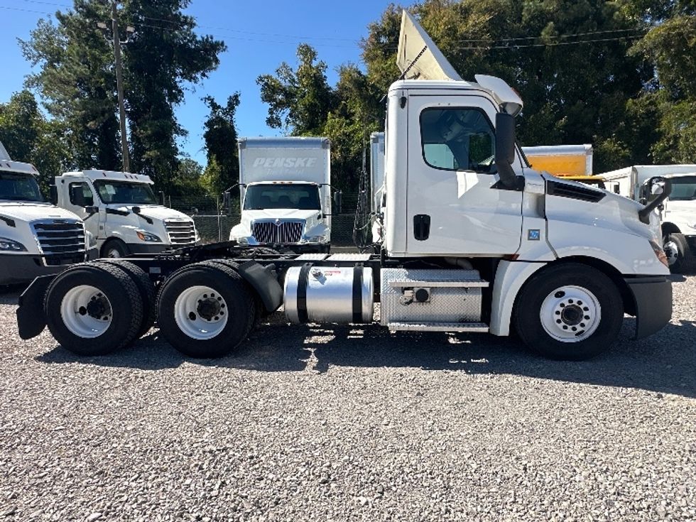 Day Cab Tractor-Heavy Duty Tractors-Freightliner-2020-T12664ST-Birmingham-AL-510,682\n\t\tmiles-$ 43,750 - Image 8