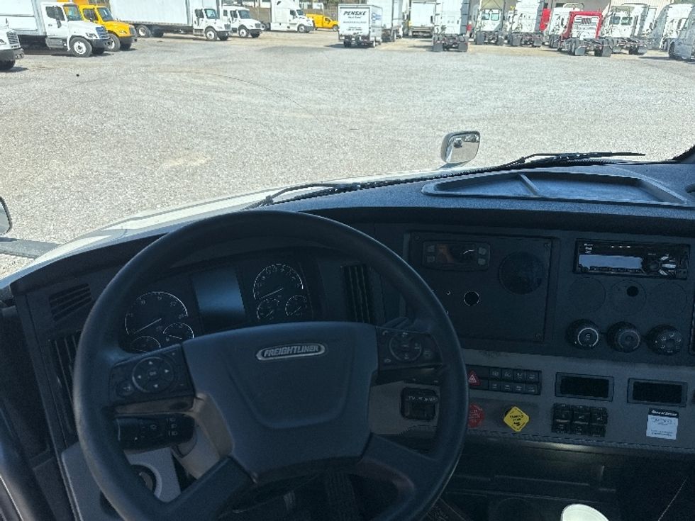 Day Cab Tractor-Heavy Duty Tractors-Freightliner-2020-T12664ST-Birmingham-AL-527,736\n\t\tmiles-$ 42,250 - Image 11