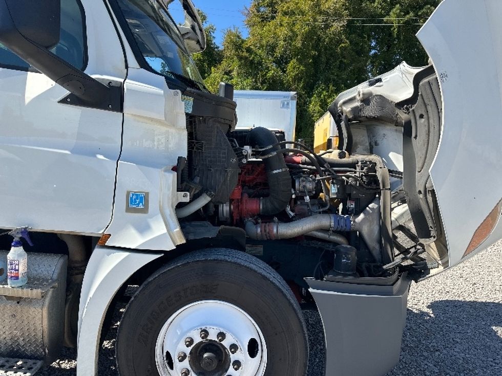 Day Cab Tractor-Heavy Duty Tractors-Freightliner-2020-T12664ST-Birmingham-AL-527,736\n\t\tmiles-$ 42,250 - Image 15