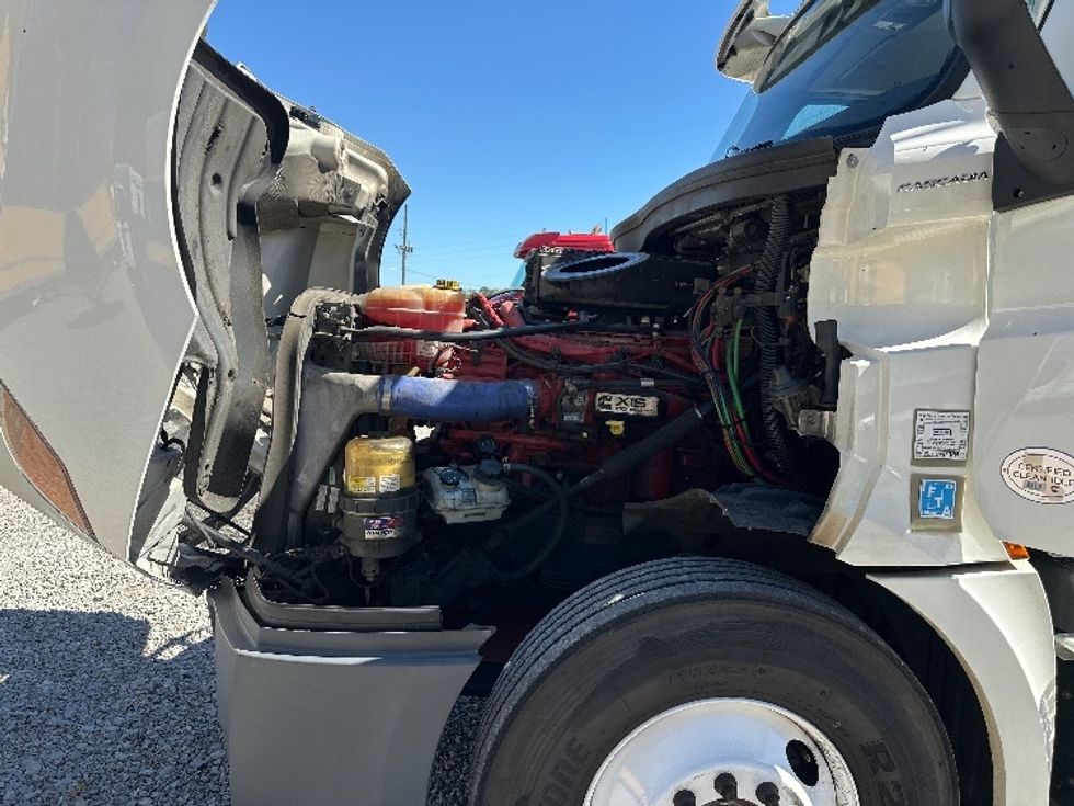 Day Cab Tractor-Heavy Duty Tractors-Freightliner-2020-T12664ST-Birmingham-AL-527,736\n\t\tmiles-$ 42,250 - Image 16