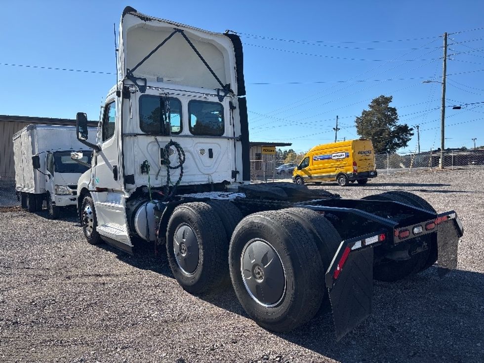 Day Cab Tractor-Heavy Duty Tractors-Freightliner-2020-T12664ST-Birmingham-AL-533,635\n\t\tmiles-$ 42,500 - Image 5
