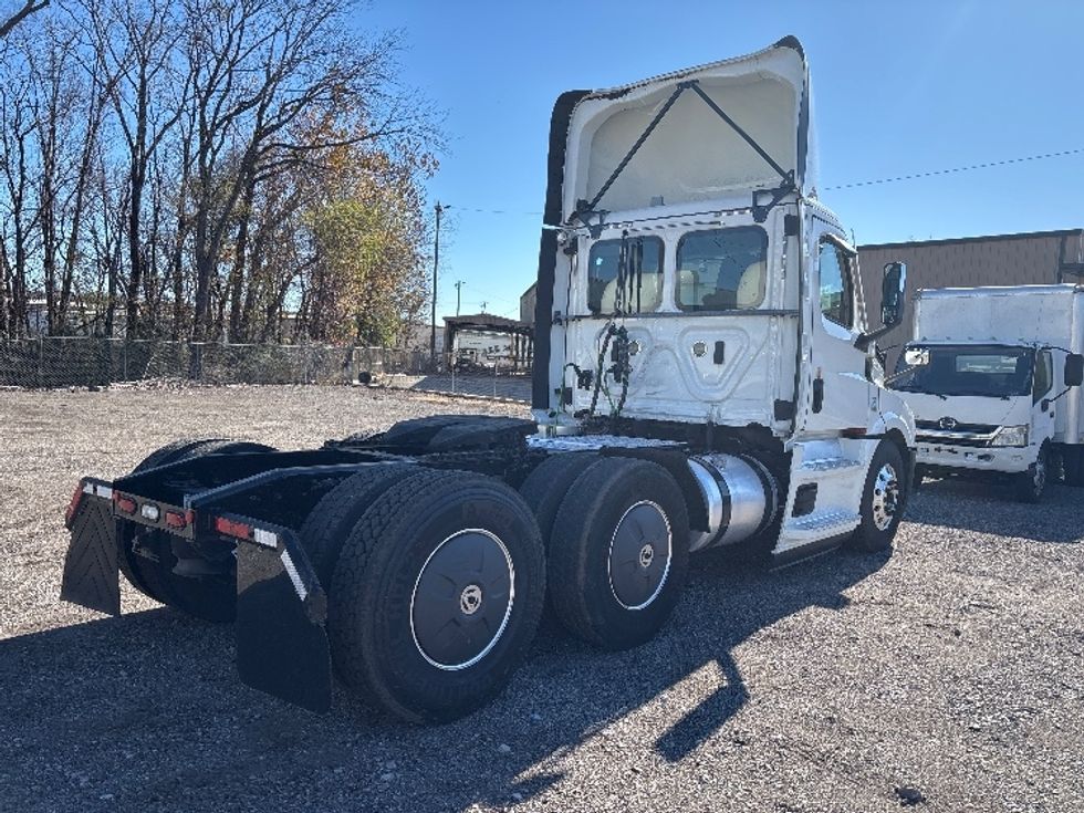 Day Cab Tractor-Heavy Duty Tractors-Freightliner-2020-T12664ST-Birmingham-AL-533,635\n\t\tmiles-$ 42,500 - Image 7