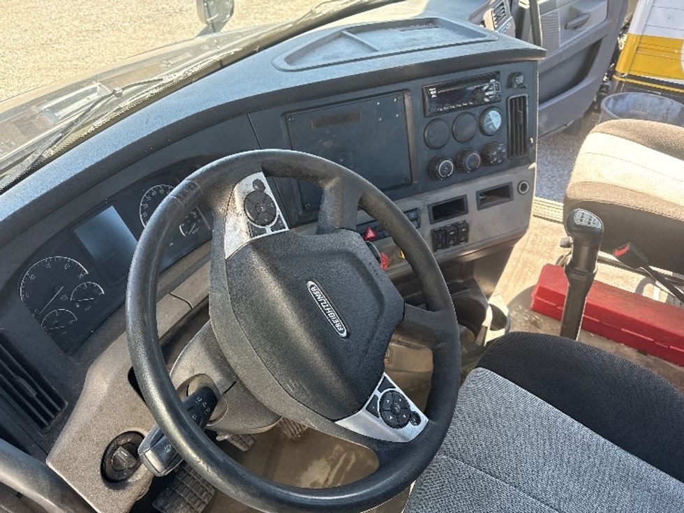 Day Cab Tractor-Heavy Duty Tractors-Freightliner-2020-T12664ST-Birmingham-AL-545,002\n\t\tmiles-$ 37,500 - Image 10