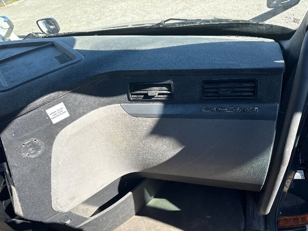 Day Cab Tractor-Heavy Duty Tractors-Freightliner-2020-T12664ST-Birmingham-AL-545,002\n\t\tmiles-$ 37,500 - Image 13