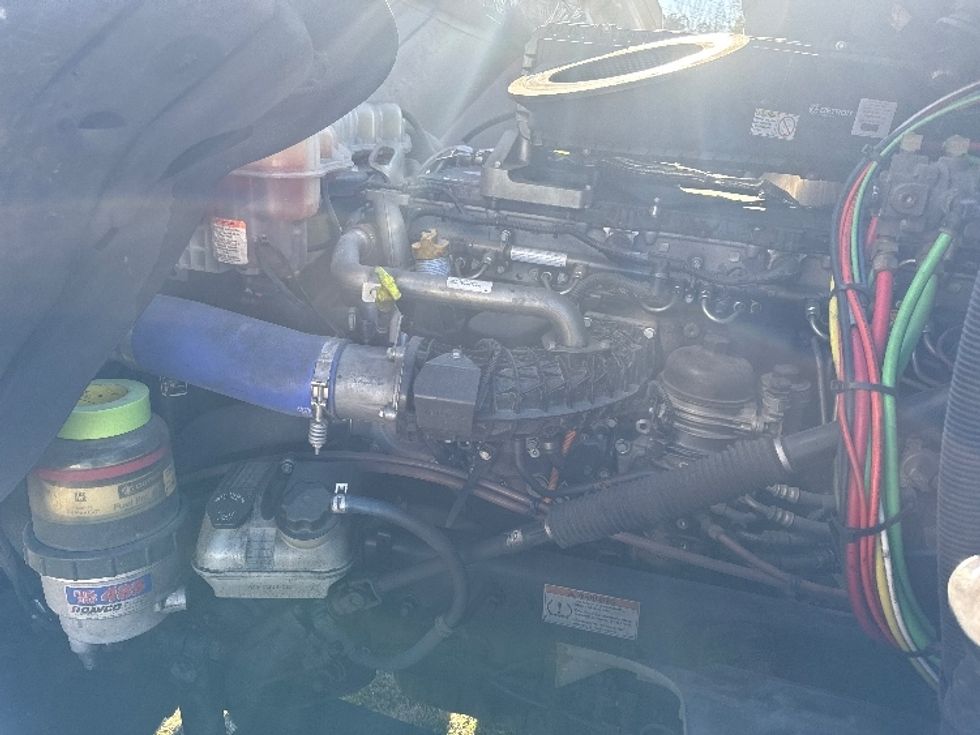 Day Cab Tractor-Heavy Duty Tractors-Freightliner-2020-T12664ST-Birmingham-AL-549,864\n\t\tmiles-$ 41,750 - Image 16