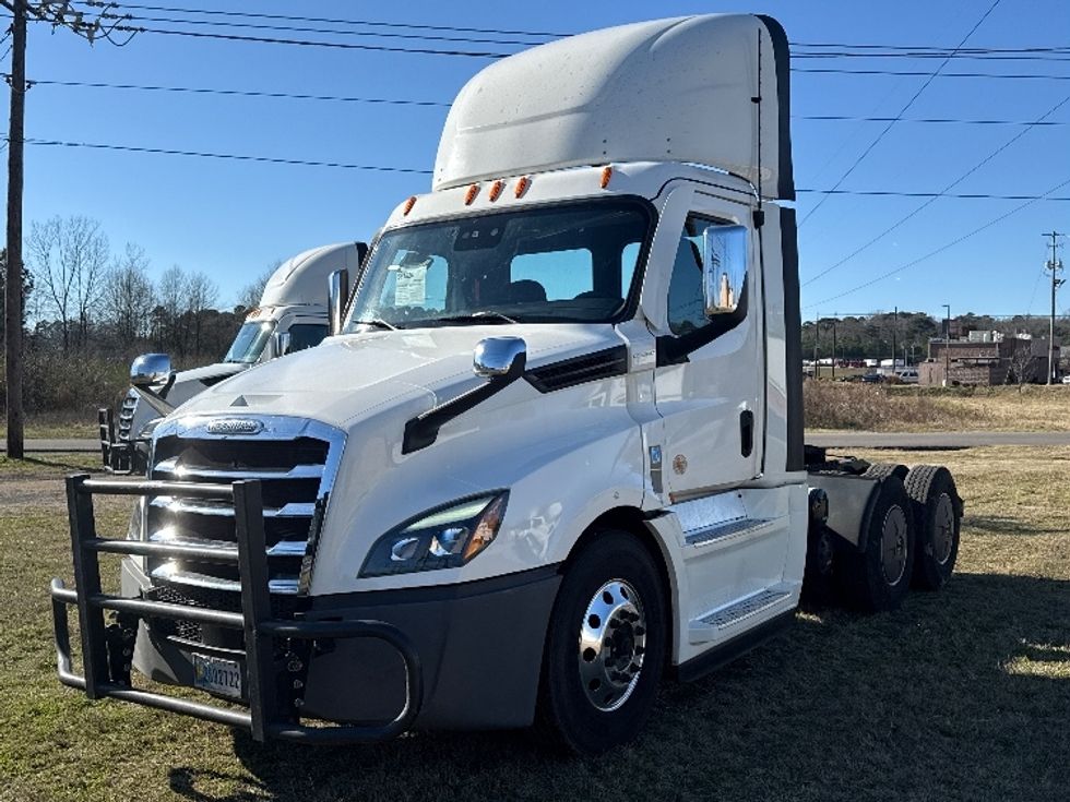 Day Cab Tractor-Heavy Duty Tractors-Freightliner-2020-T12664ST-Birmingham-AL-549,864\n\t\tmiles-$ 41,750 - Image 3