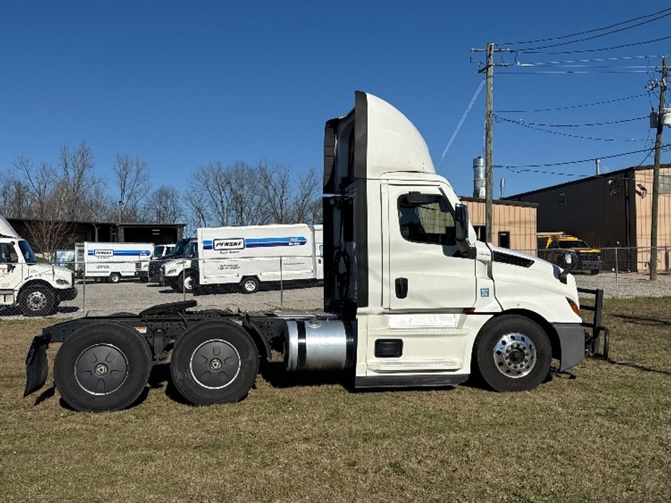 Day Cab Tractor-Heavy Duty Tractors-Freightliner-2020-T12664ST-Birmingham-AL-549,864\n\t\tmiles-$ 41,750 - Image 8