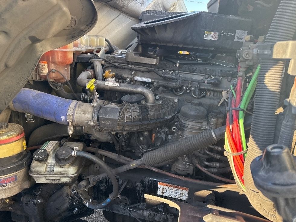 Day Cab Tractor-Heavy Duty Tractors-Freightliner-2020-T12664ST-Birmingham-AL-569,242\n\t\tmiles-$ 39,500 - Image 16