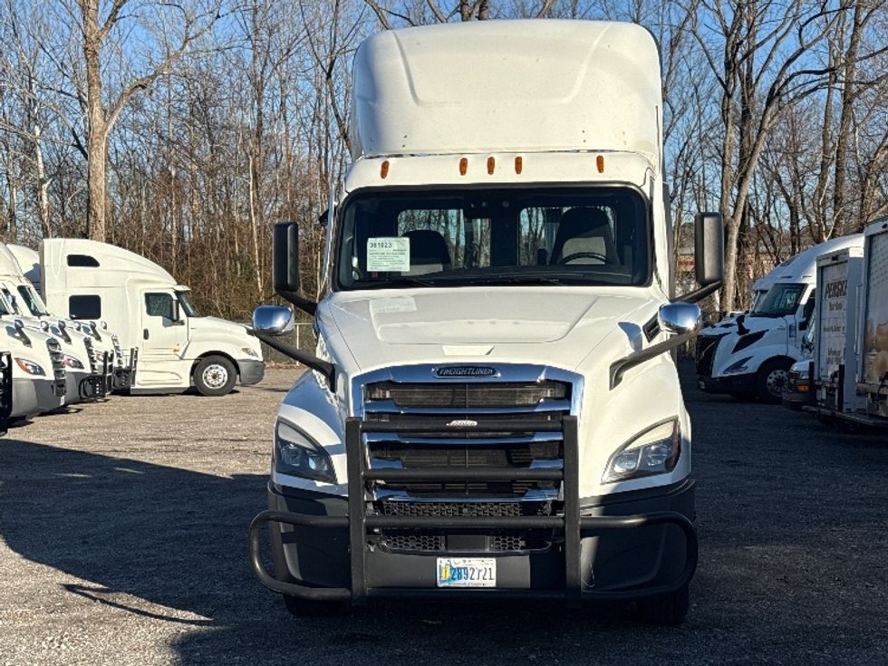 Day Cab Tractor-Heavy Duty Tractors-Freightliner-2020-T12664ST-Birmingham-AL-569,242\n\t\tmiles-$ 39,500 - Image 2