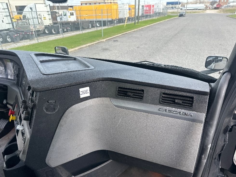 Day Cab Tractor-Heavy Duty Tractors-Freightliner-2020-T12664ST-Birmingham-AL-570,577\n\t\tmiles-$ 34,000 - Image 13