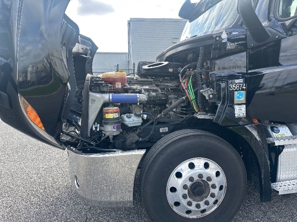 Day Cab Tractor-Heavy Duty Tractors-Freightliner-2020-T12664ST-Birmingham-AL-570,577\n\t\tmiles-$ 34,000 - Image 16