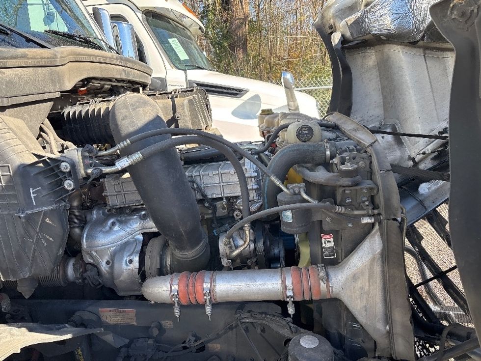 Day Cab Tractor-Heavy Duty Tractors-Freightliner-2020-T12664ST-Birmingham-AL-571,768\n\t\tmiles-$ 39,000 - Image 15