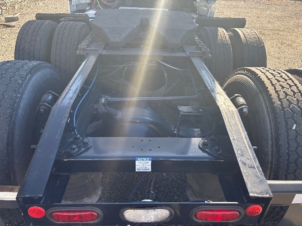 Day Cab Tractor-Heavy Duty Tractors-Freightliner-2020-T12664ST-Birmingham-AL-571,768\n\t\tmiles-$ 39,000 - Image 6