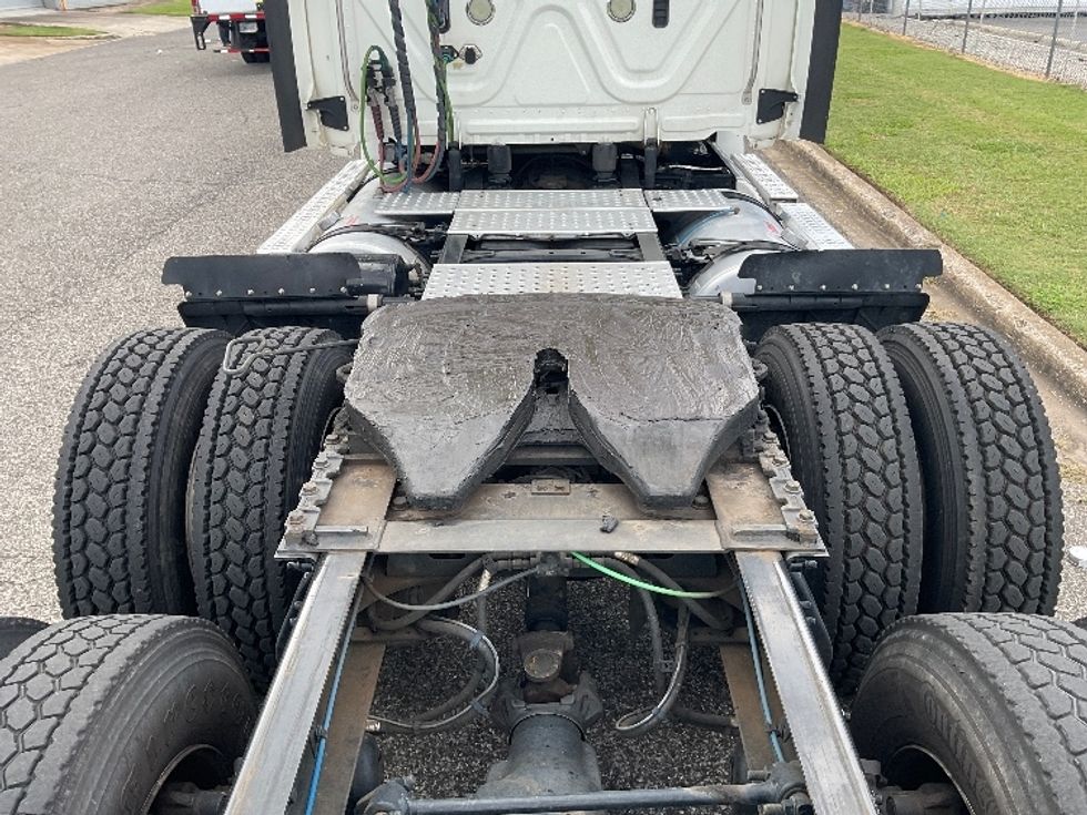 Day Cab Tractor-Heavy Duty Tractors-Freightliner-2020-T12664ST-Birmingham-AL-585,336\n\t\tmiles-$ 36,250 - Image 6