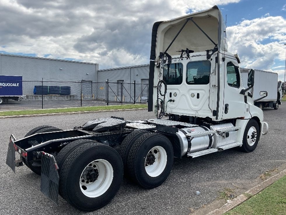 Day Cab Tractor-Heavy Duty Tractors-Freightliner-2020-T12664ST-Birmingham-AL-585,336\n\t\tmiles-$ 36,250 - Image 7
