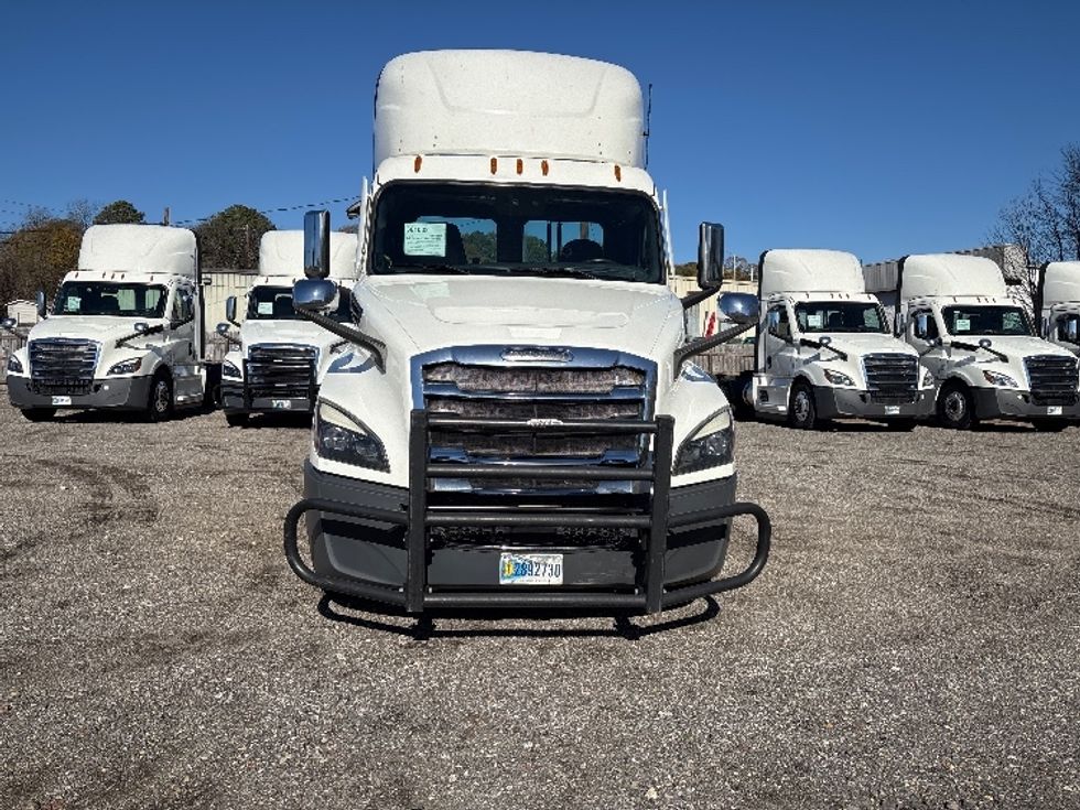 Day Cab Tractor-Heavy Duty Tractors-Freightliner-2020-T12664ST-Birmingham-AL-595,080\n\t\tmiles-$ 37,000 - Image 2