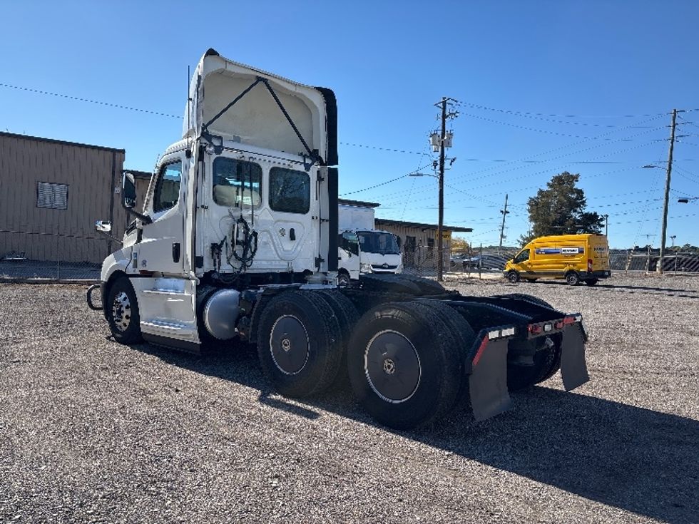 Day Cab Tractor-Heavy Duty Tractors-Freightliner-2020-T12664ST-Birmingham-AL-595,080\n\t\tmiles-$ 37,000 - Image 5