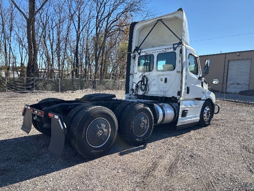 Day Cab Tractor-Heavy Duty Tractors-Freightliner-2020-T12664ST-Birmingham-AL-595,080\n\t\tmiles-$ 37,000 - Image 7