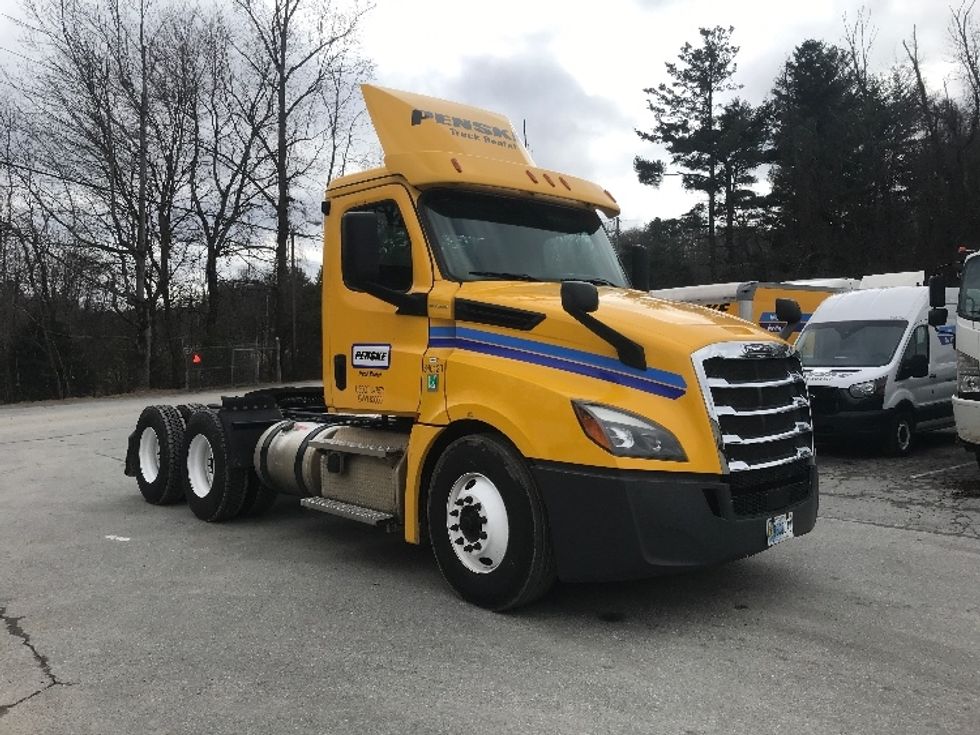Day Cab Tractor-Heavy Duty Tractors-Freightliner-2020-T12664ST-Blountville-TN-540,455\n\t\tmiles-$ 42,500 - Image 1