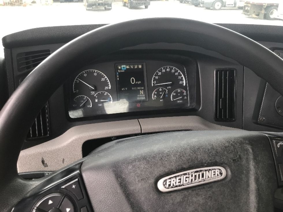 Day Cab Tractor-Heavy Duty Tractors-Freightliner-2020-T12664ST-Blountville-TN-540,455\n\t\tmiles-$ 42,500 - Image 11