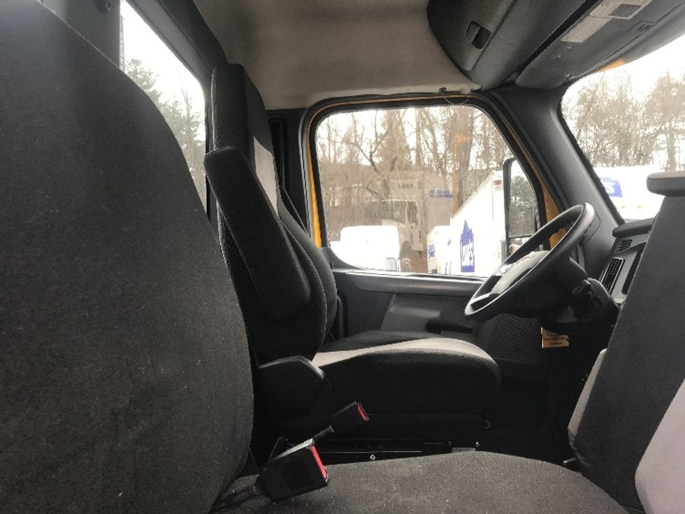 Day Cab Tractor-Heavy Duty Tractors-Freightliner-2020-T12664ST-Blountville-TN-540,455\n\t\tmiles-$ 42,500 - Image 14