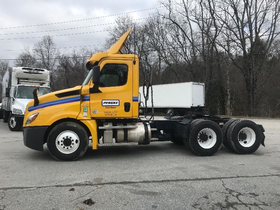 Day Cab Tractor-Heavy Duty Tractors-Freightliner-2020-T12664ST-Blountville-TN-540,455\n\t\tmiles-$ 42,500 - Image 4